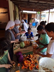 refugiados_venezuela_missao_roraima_preparando_alimentos2